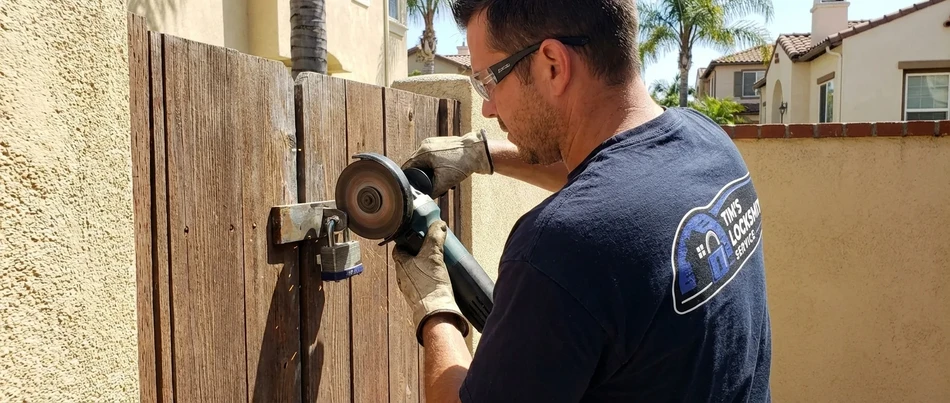 Lock cutting and removal service in Oxnard