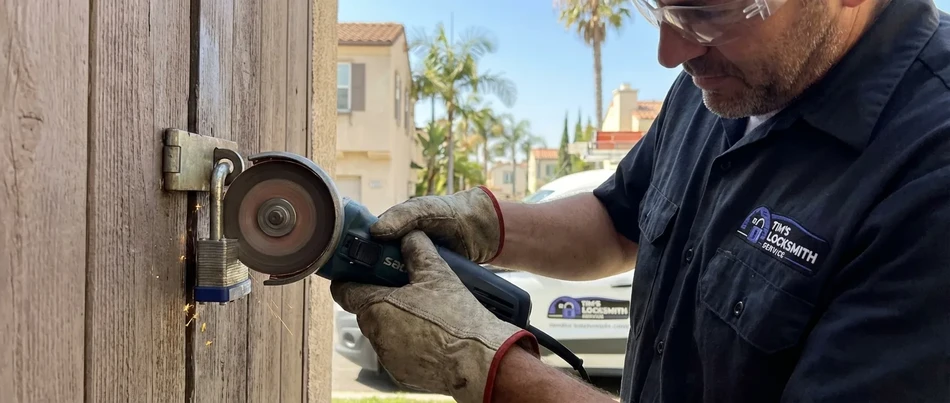 Lock cutting and removal service in La Mesa