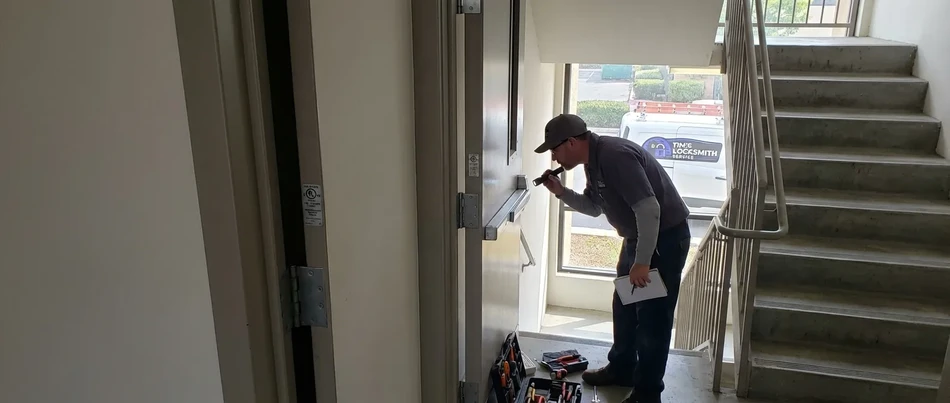 Grade 1 cylindrical lockset in stairwell in Oxnard