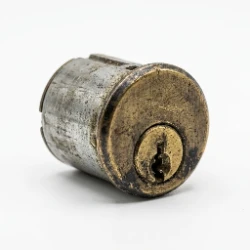 Exterior cylinders