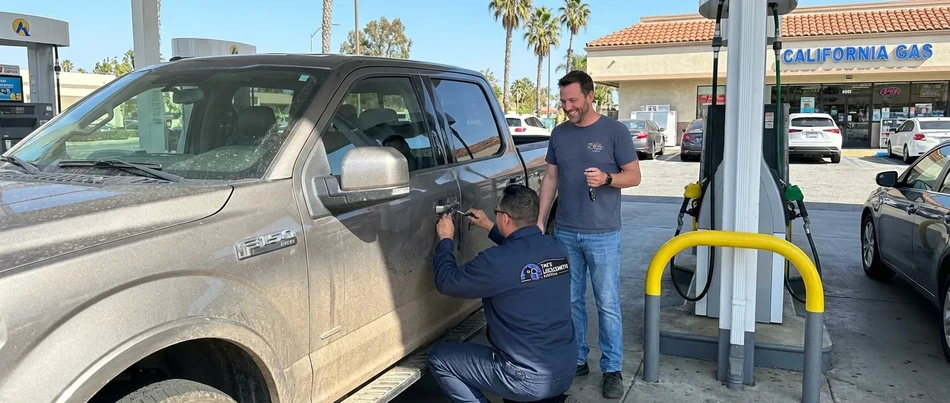 Broken key extraction from door cylinder in Moorpark